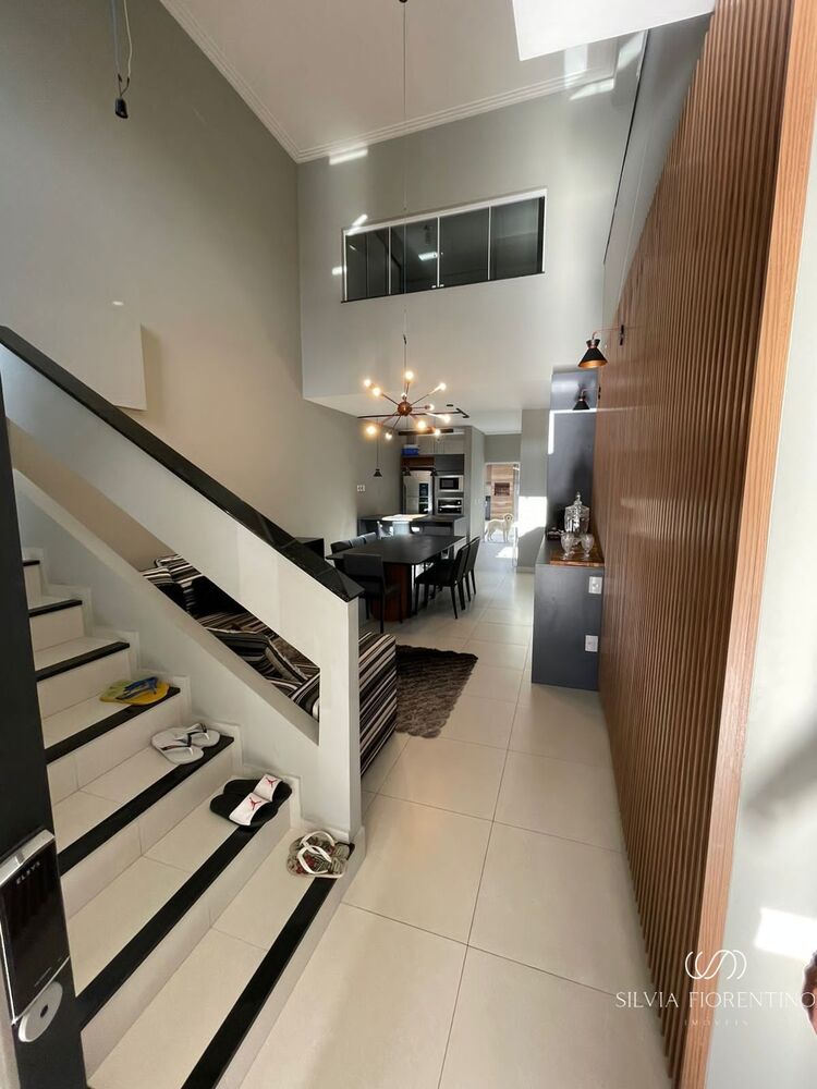 Casa à venda com 5 quartos, 250m² - Foto 13