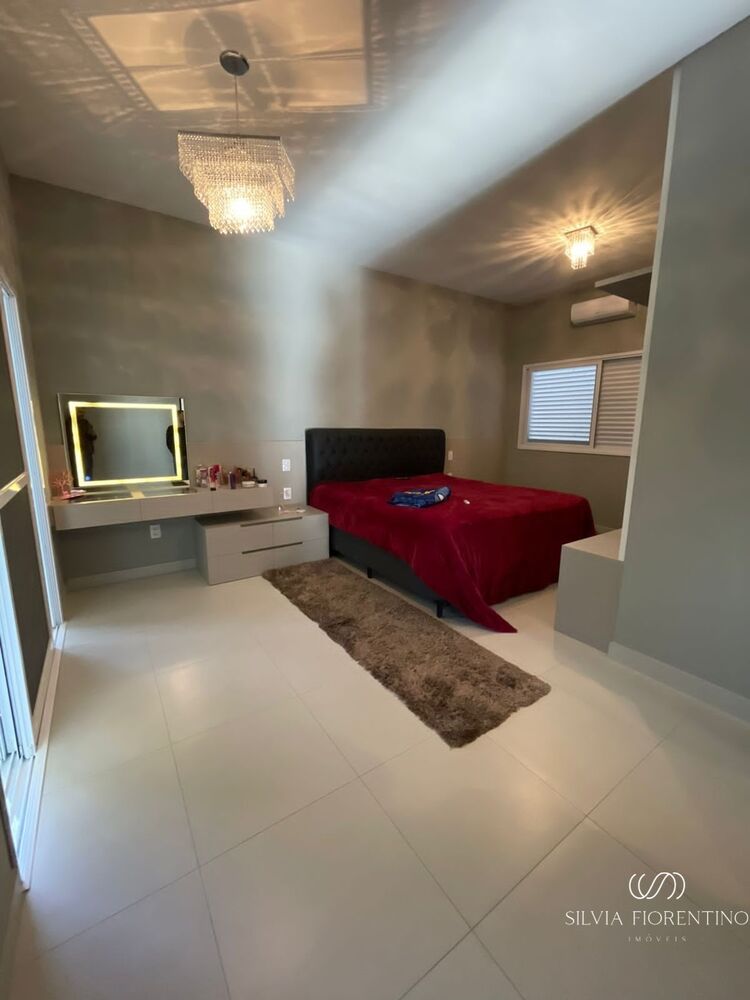 Casa à venda com 5 quartos, 250m² - Foto 5