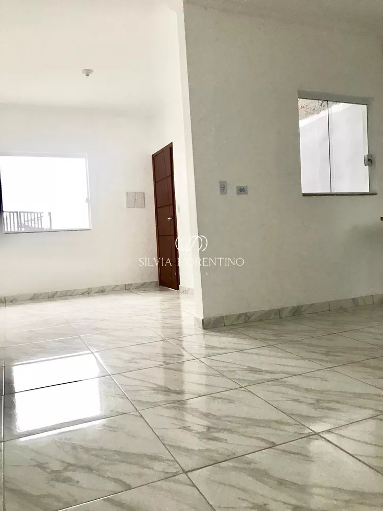 Casa à venda com 2 quartos, 125m² - Foto 4