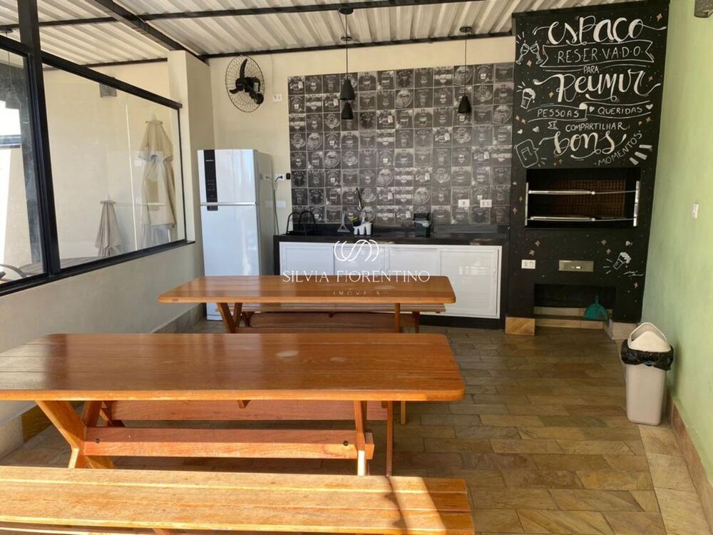 Apartamento à venda com 2 quartos, 60m² - Foto 2