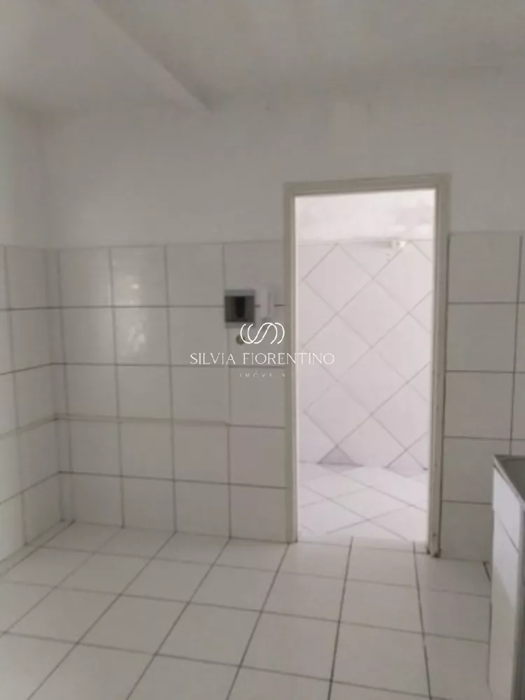 Casa à venda com 3 quartos, 250m² - Foto 7