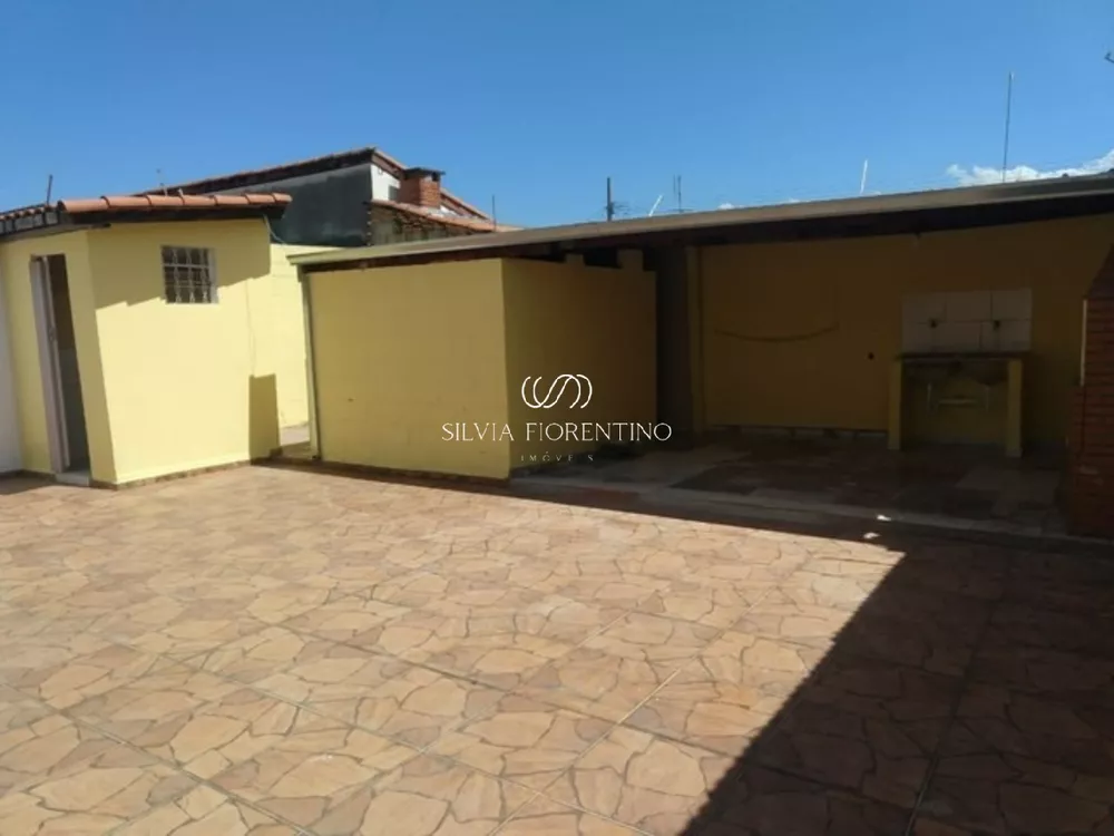 Casa à venda com 3 quartos, 250m² - Foto 2