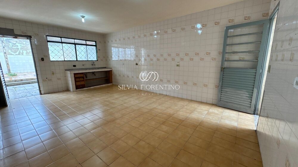 Casa, 3 quartos, 250 m² - Foto 2