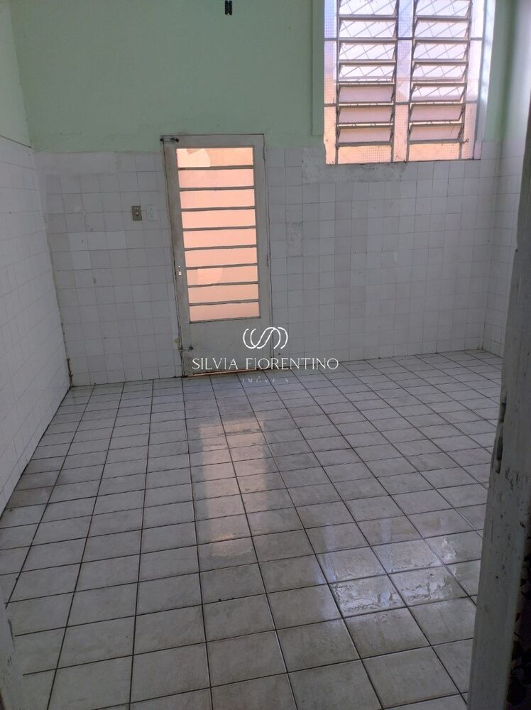 Casa à venda com 3 quartos, 250m² - Foto 4