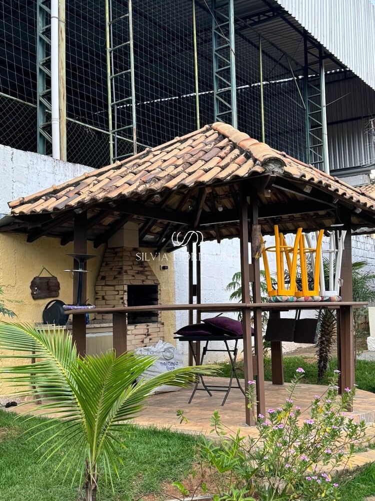 Casa, 4 quartos, 880 m² - Foto 1