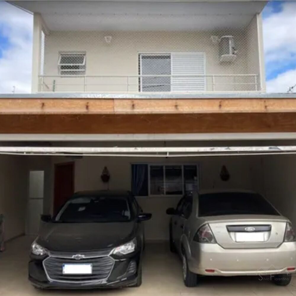 Casa à venda com 3 quartos, 110m² - Foto 1