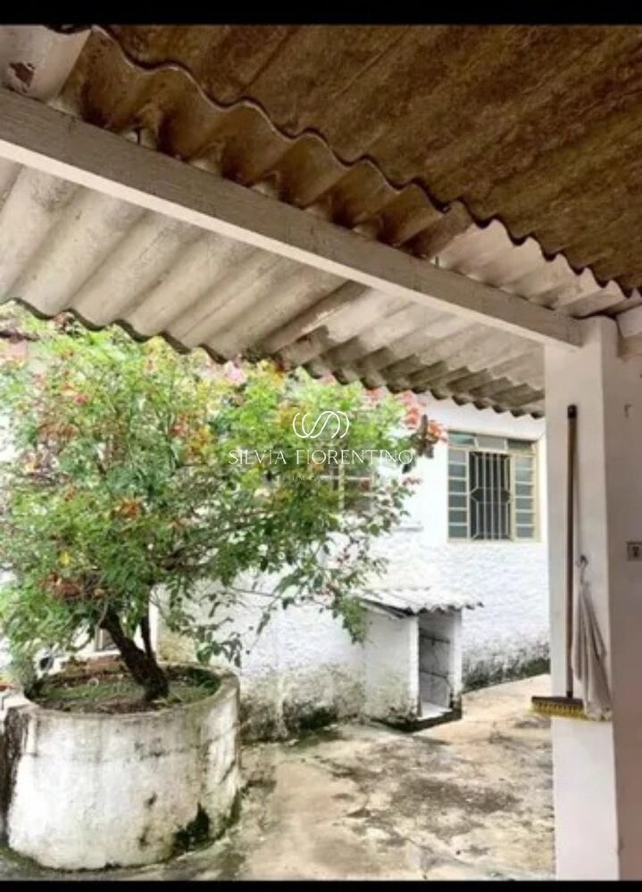 Casa à venda com 2 quartos, 250m² - Foto 8