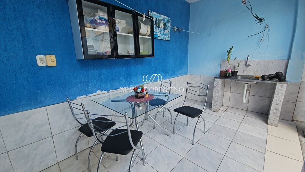 Casa, 2 quartos, 180 m² - Foto 1