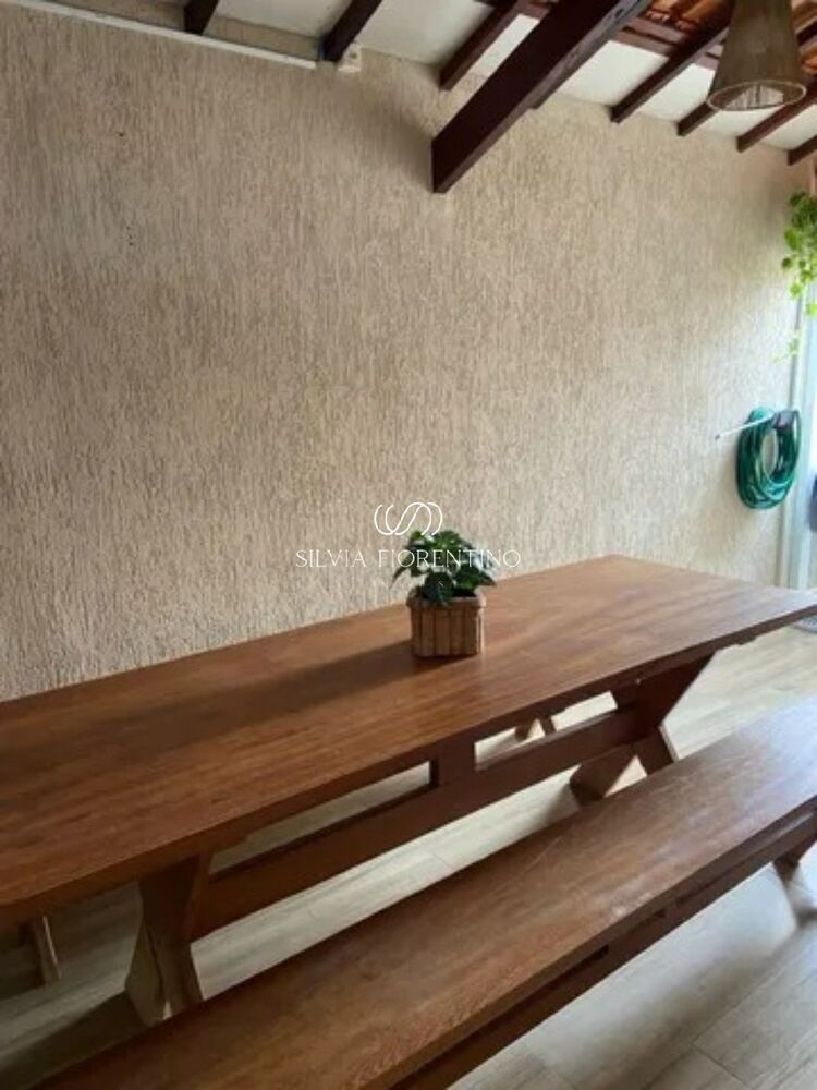 Casa à venda com 3 quartos, 180m² - Foto 4