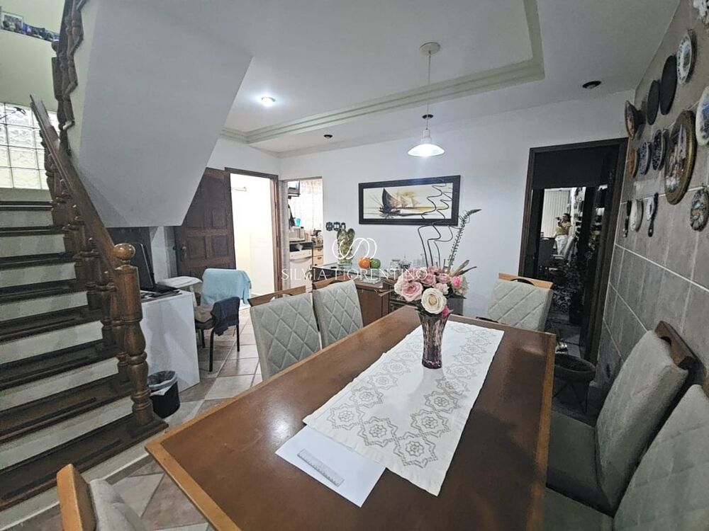 Casa, 4 quartos, 228 m² - Foto 19