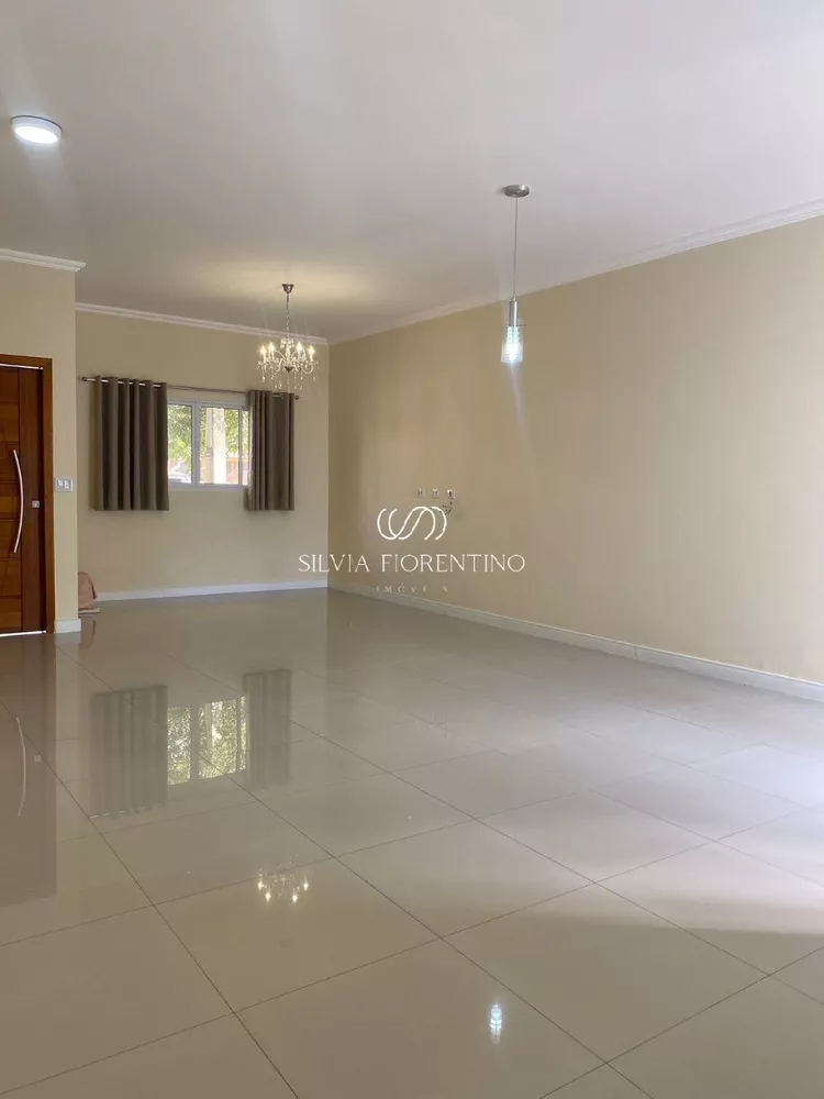 Casa à venda com 3 quartos, 250m² - Foto 4