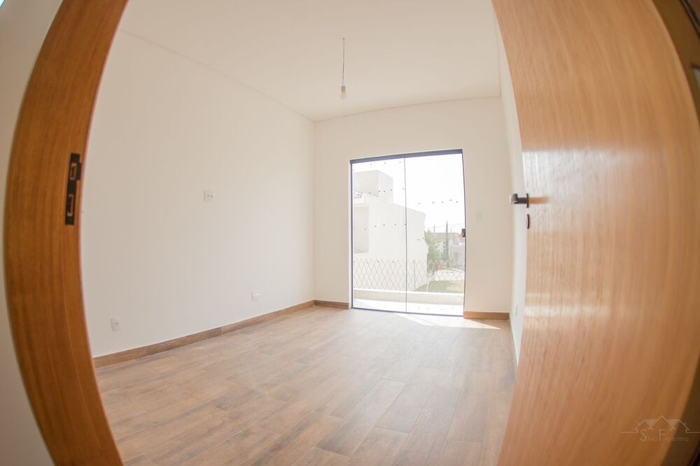 Casa, 3 quartos, 178 m² - Foto 1