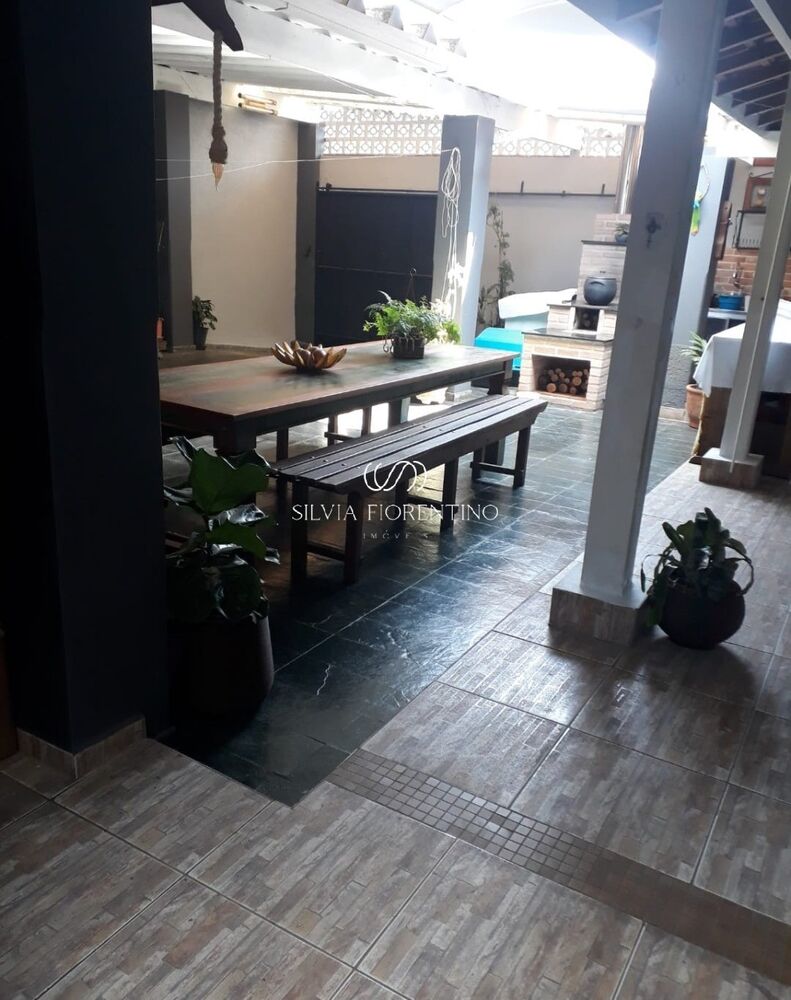 Casa, 4 quartos, 372 m² - Foto 1