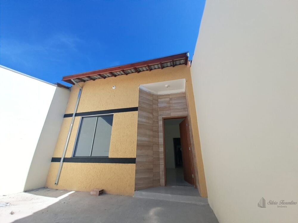 Casa à venda com 2 quartos, 150m² - Foto 1