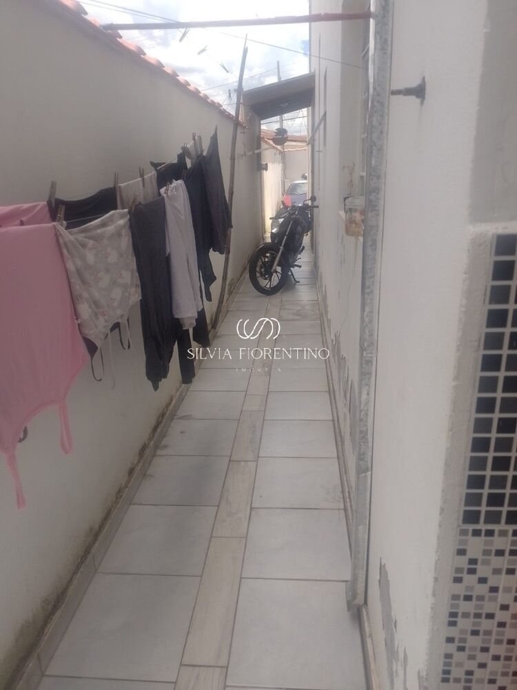 Casa, 3 quartos, 242 m² - Foto 2