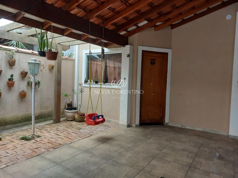 Casa à venda com 3 quartos, 154m² - Foto 1