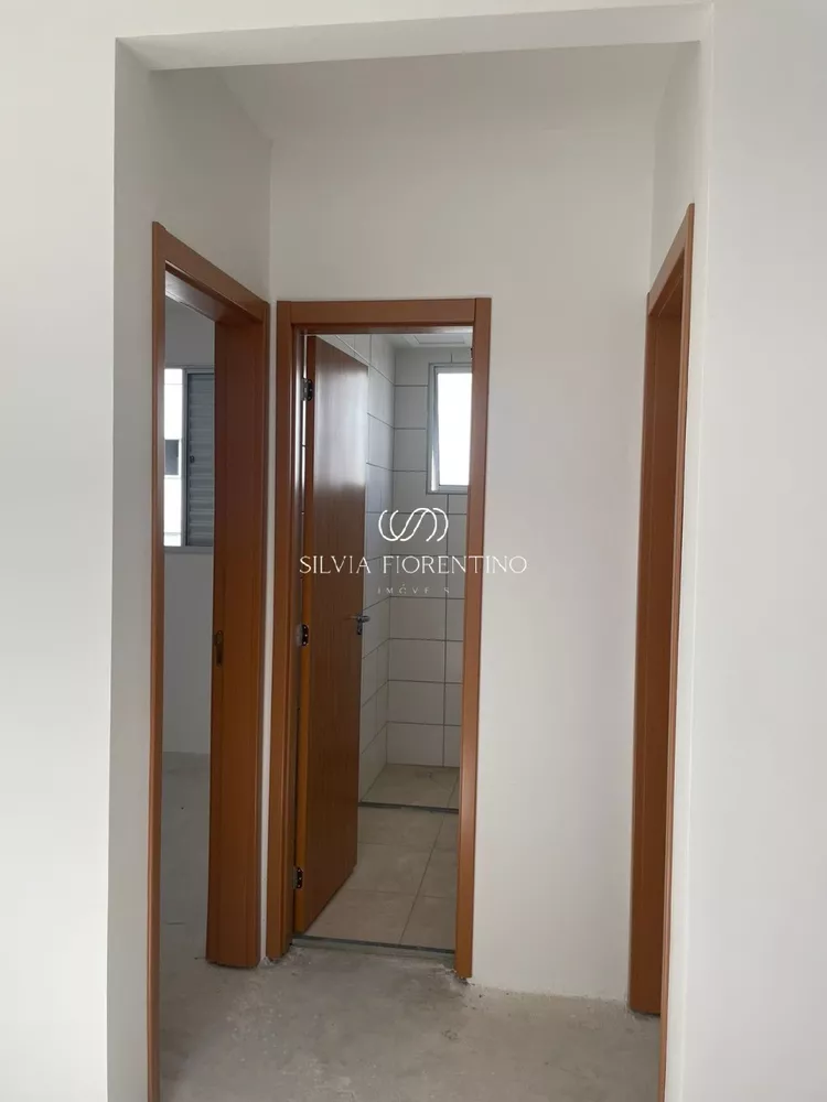 Apartamento à venda com 2 quartos, 44m² - Foto 2