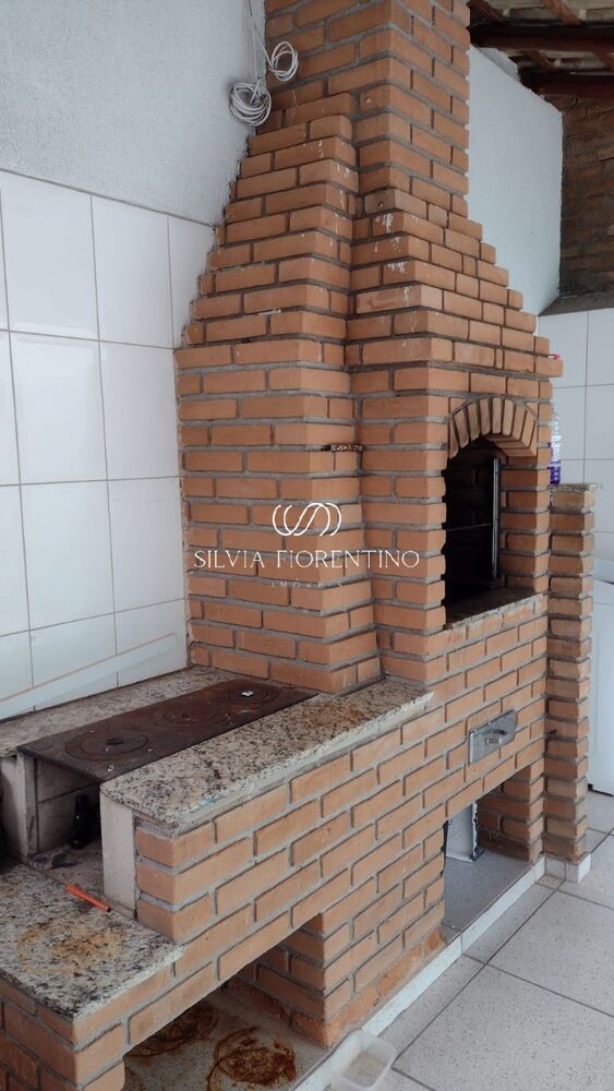 Casa à venda com 3 quartos, 150m² - Foto 1