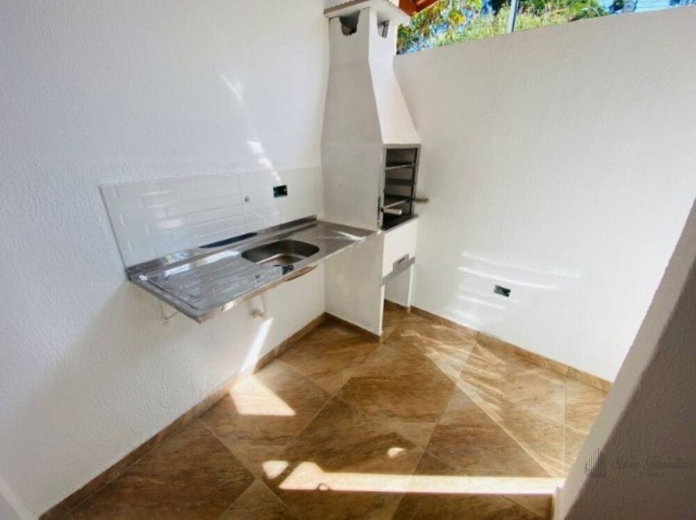 Casa à venda com 3 quartos, 80m² - Foto 11