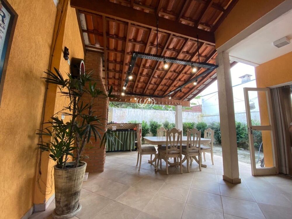 Casa à venda com 3 quartos, 120m² - Foto 3