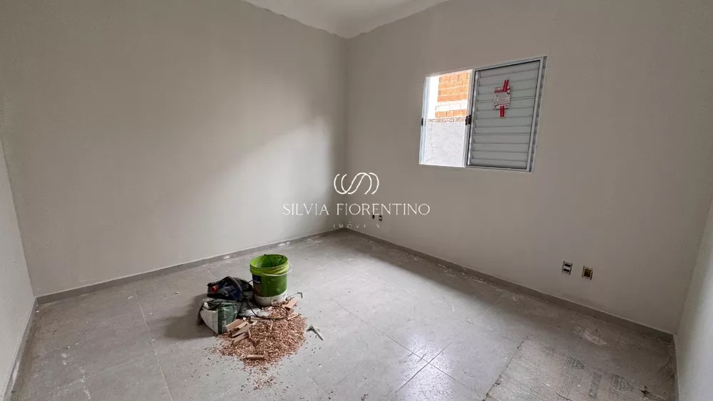 Casa à venda com 2 quartos, 125m² - Foto 3