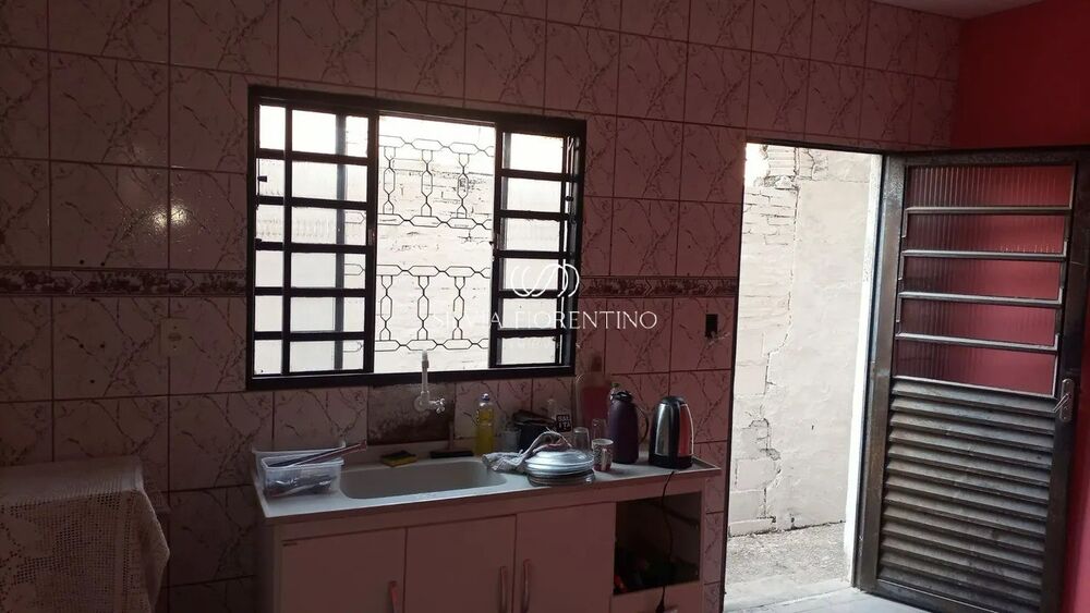 Casa, 2 quartos, 352 m² - Foto 4