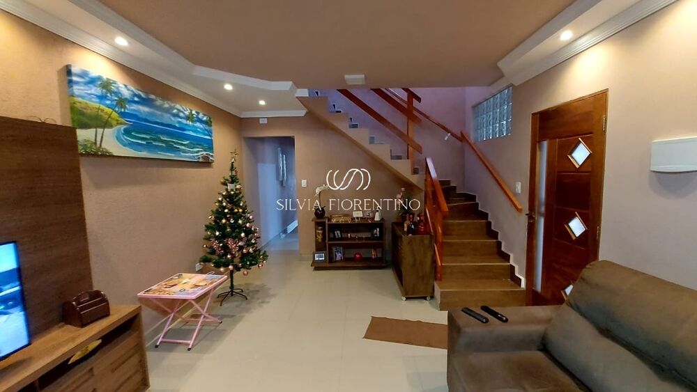 Casa, 3 quartos, 231 m² - Foto 1