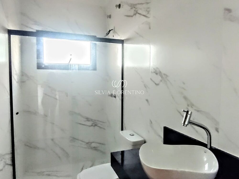 Casa à venda com 3 quartos, 480m² - Foto 1