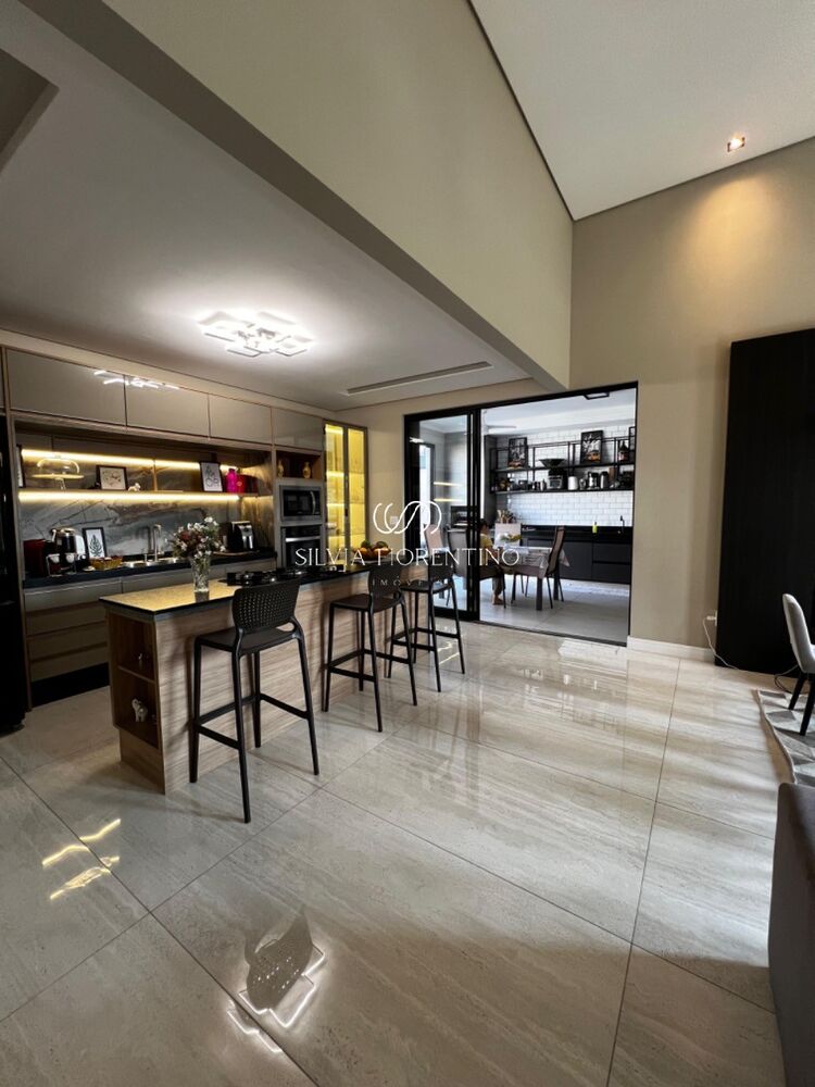 Casa, 3 quartos, 327 m² - Foto 4