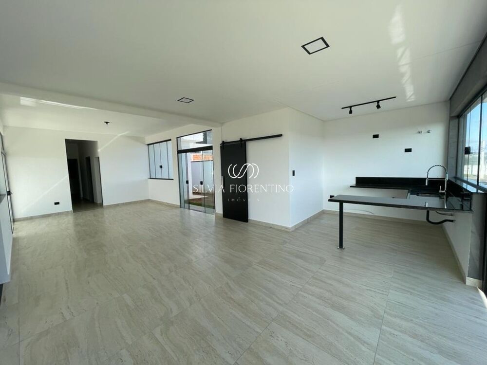 Casa, 3 quartos, 307 m² - Foto 2