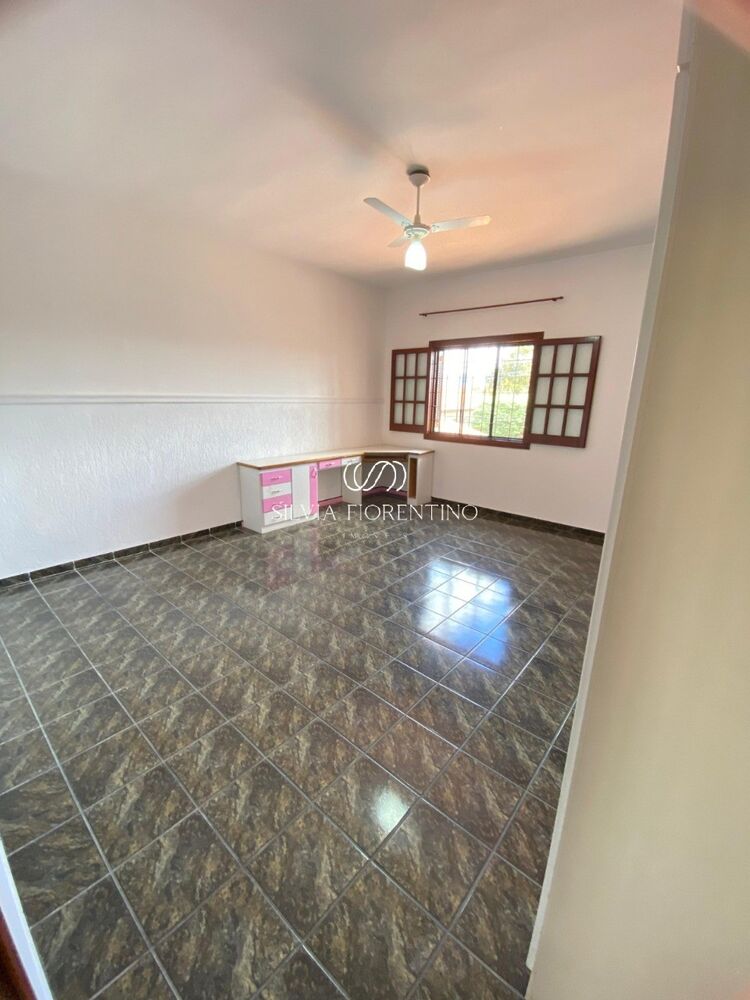 Casa, 4 quartos, 293 m² - Foto 2