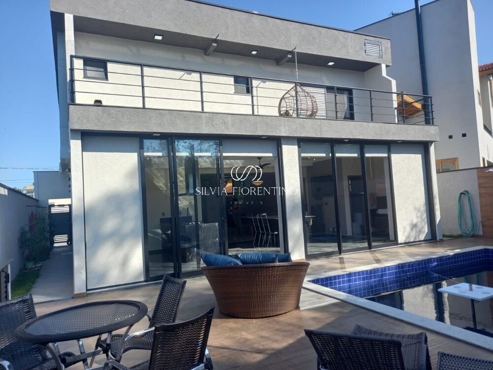 Casa, 3 quartos, 308 m² - Foto 1