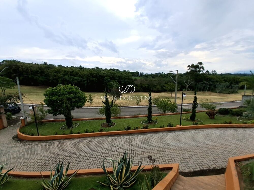 Casa, 3 quartos, 2043 m² - Foto 2