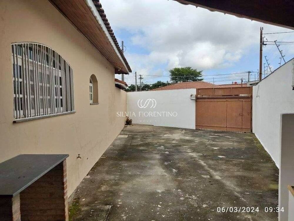 Casa, 4 quartos, 325 m² - Foto 1