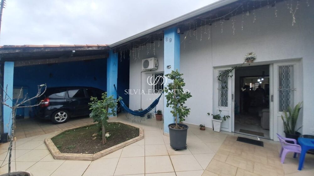 Casa à venda com 2 quartos, 250m² - Foto 2