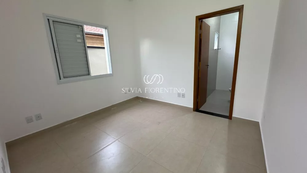 Casa à venda com 2 quartos, 125m² - Foto 4