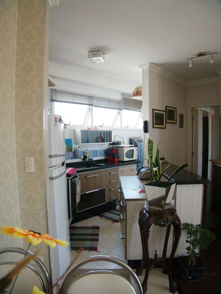 Apartamento à venda com 3 quartos, 79m² - Foto 3