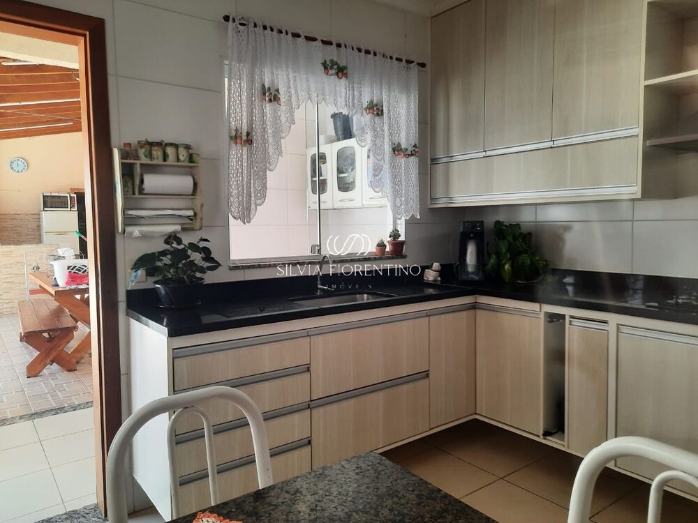 Casa, 3 quartos, 225 m² - Foto 3
