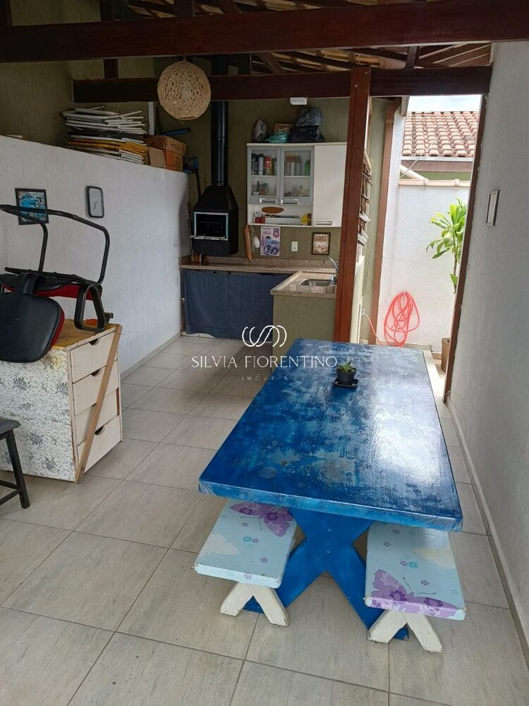 Casa, 3 quartos, 250 m² - Foto 1
