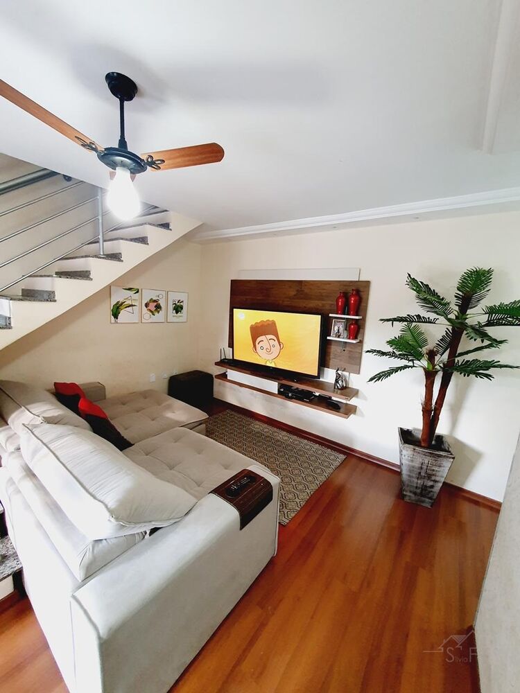 Casa à venda com 3 quartos, 217m² - Foto 3