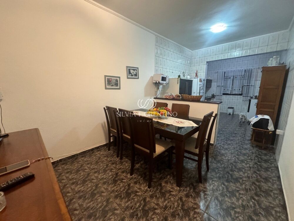 Casa, 2 quartos, 611 m² - Foto 2