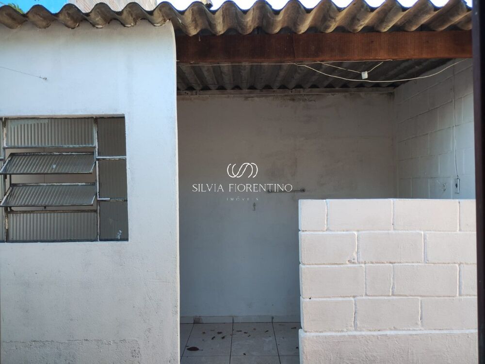 Casa à venda com 2 quartos, 125m² - Foto 4