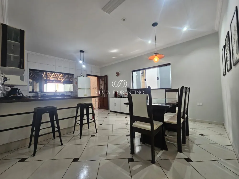 Casa, 3 quartos, 245 m² - Foto 5