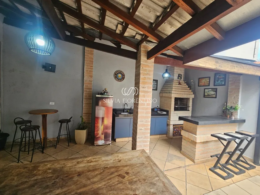 Casa, 3 quartos, 245 m² - Foto 1