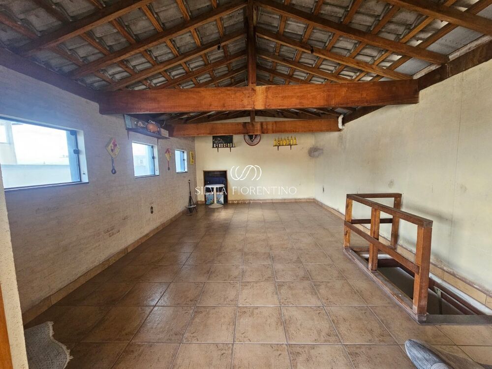 Casa, 3 quartos, 245 m² - Foto 3