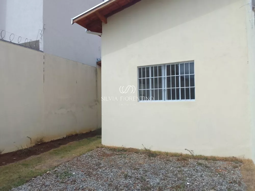 Casa à venda com 2 quartos, 125m² - Foto 1