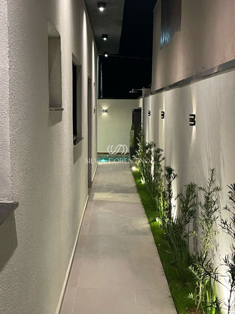 Casa à venda com 3 quartos, 253m² - Foto 8