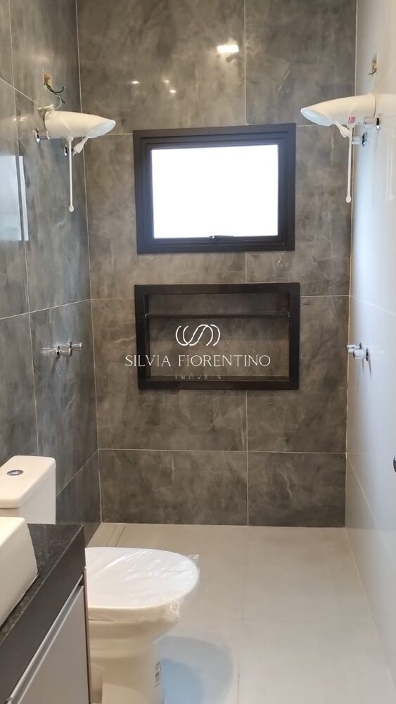 Casa à venda com 3 quartos, 253m² - Foto 4