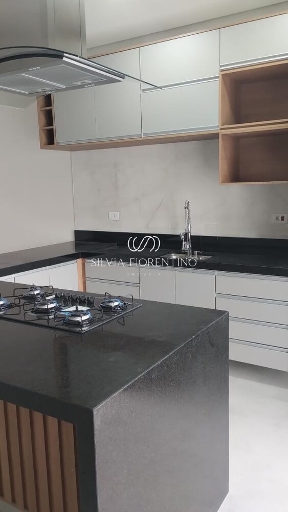Casa à venda com 3 quartos, 253m² - Foto 3