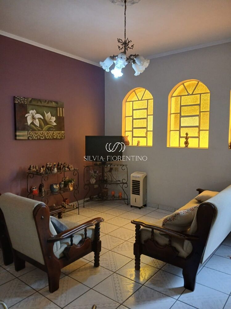 Casa, 4 quartos, 330 m² - Foto 1